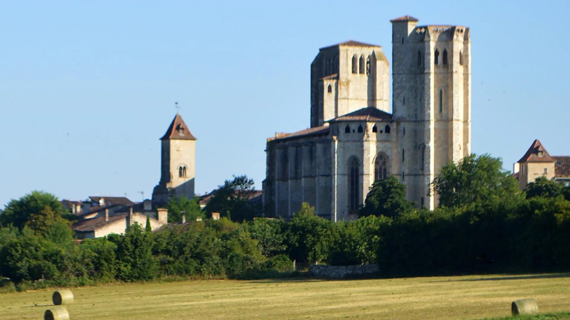 Bed & Breakfast La Chambre Des Marronniers La Romieu Frankrijk